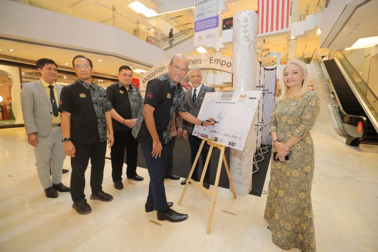 Malaysian Bumiputra Designer Association lancar MY Gaya Month di Farenheit88